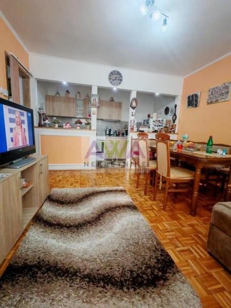 Idealan prvi stan – dvoiposoban, renoviran, bez toplane, Nova Selenča