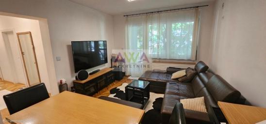 Sombor – Renoviran dvoiposoban stan 64m², I sprat, odlična porodična lokacija