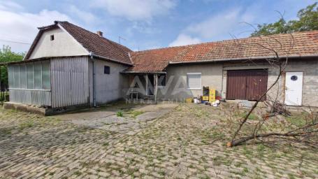 Gakovo, Kuća od 127 m2  na Placu od 1853 m2