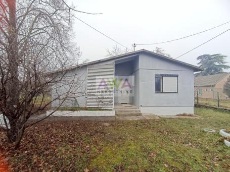 Apatin – Trosobna nameštena kuća 69m², plac 601m²