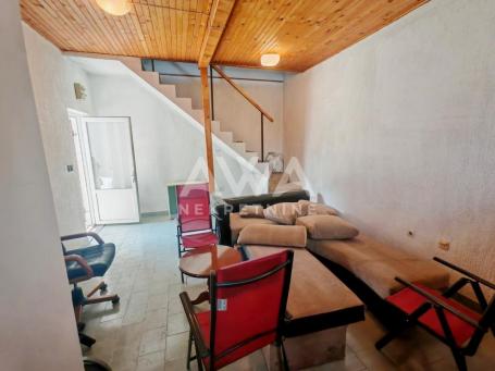 Sombor – Lokal 25 m² sa galerijom - prodaja ili zamena