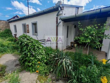 Sombor – Renovirana kuća 48m² sa garažom i baštom, plac 294m²