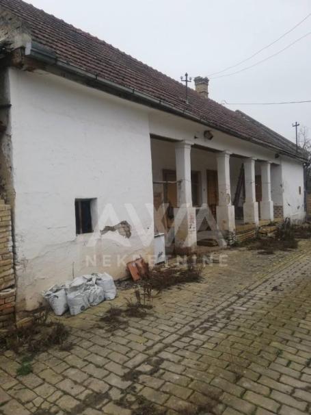 Sivac. Kuća 156m2, plac 13.7ar