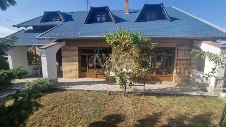 Novija kuća 135m2 na većem placu od 985m2