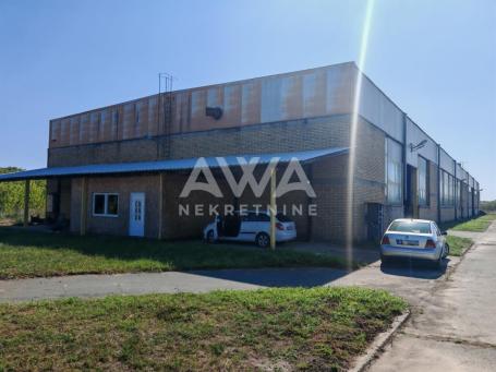 Hala 2469m2, plac 60391m2