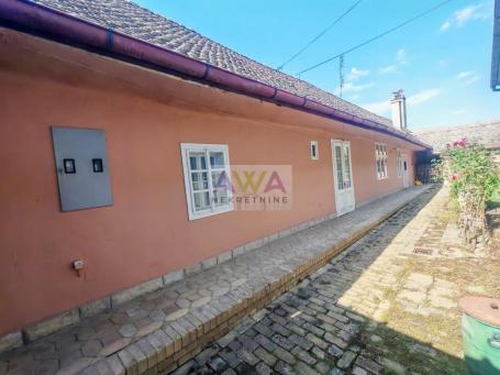 Odžaci – Prizemna kuća 127m², plac 328m²