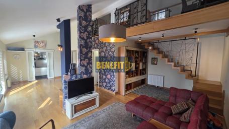 Prelep duplex na Gundulićevom vencu
