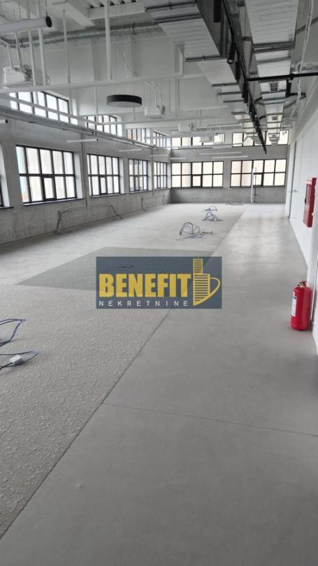 Luka Beograd, poslovno-kancelarijski prostor od 434m²