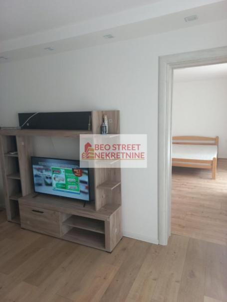 - savski venac sf 2736