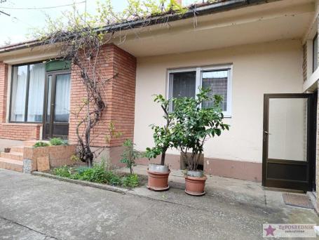Pančevo, Vojlovica, Janka Čmelika, 92m2+112m2, 5.3a