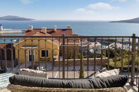 Luxurious two-bedroom apartment 115m2 with sea view - Luštica Bay