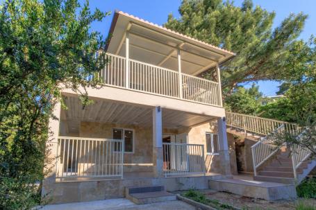 Villa with Sea View, Separate Guest House and Garage in Šušanj, Bar