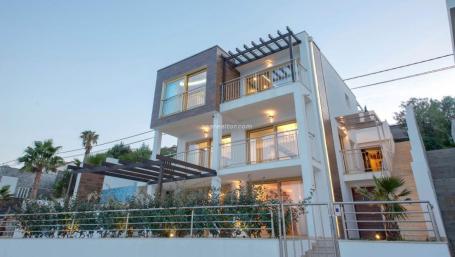 Luxury Seafront Villa in Krašići