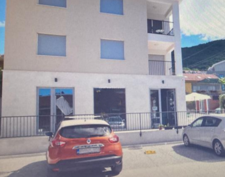 Office space 20m2 for rent - Tivat