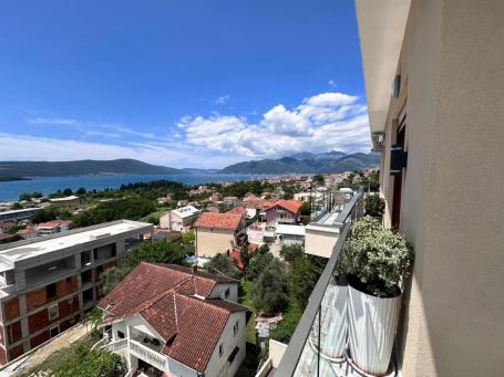 Penthouse with Panoramic Sea View, Tivat