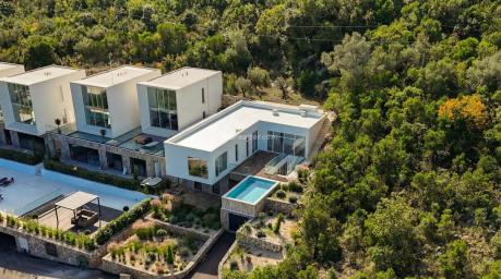 Luxury 5-Bedroom Villa with Panoramic Sea Views – Krašići, Tivat