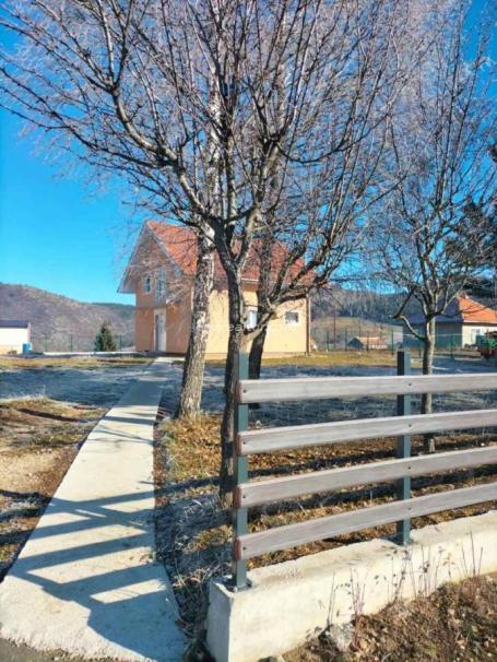 Family House in Crljenice Neighborhood – Pljevlja