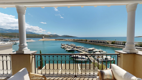 Luxurious two-bedroom apartment 99m2 with sea view - Luštica Bay