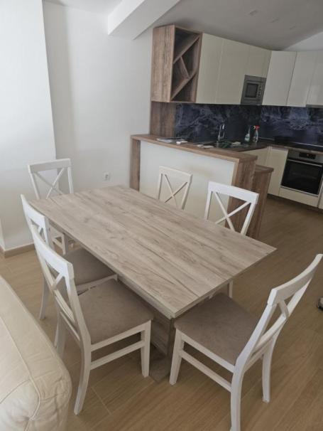Two-bedroom flat for rent-Tivat