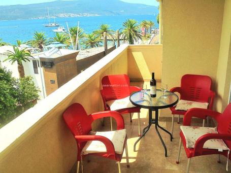 One bedroom apartment with sea view, Tivat