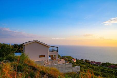 Luxury Villa with Pool and Panoramic Sea View in Blizikuće, Budva