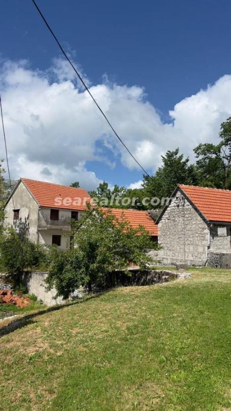 Authentic Montenegrin Heritage Estate in Raičevići, Njeguši
