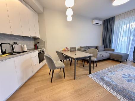 1-Zimmer-Wohnung mit privatem Garten zum Verkauf in Bečići