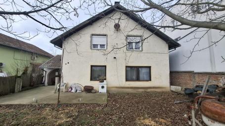 Porodična Kuća Adice