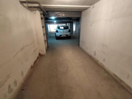 Garaža 12m Centar P. Drapšina IZDAJE SE