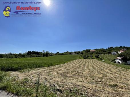 Građevinski plac 1781m Čardak potez Livade