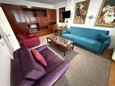 Dvosoban stan, 60m2, Bulevar Nemanjića