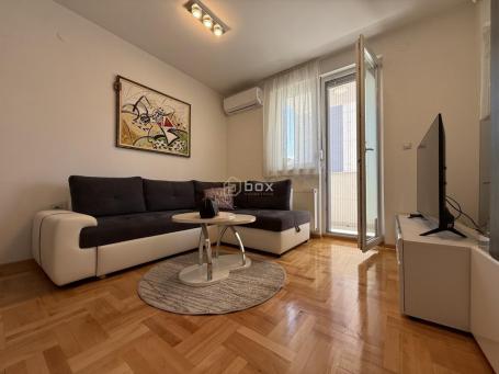 Jednoiposoban stan, 41m2, Crveni pevac