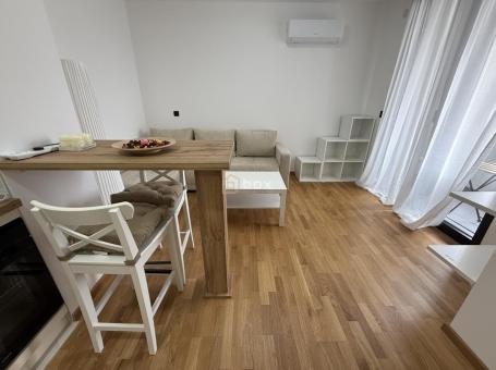 Jednoiposoban stan 38m2, Čair