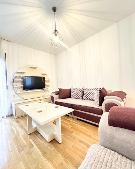 Dvosoban stan 72m2, Izdavanje, Podgorica