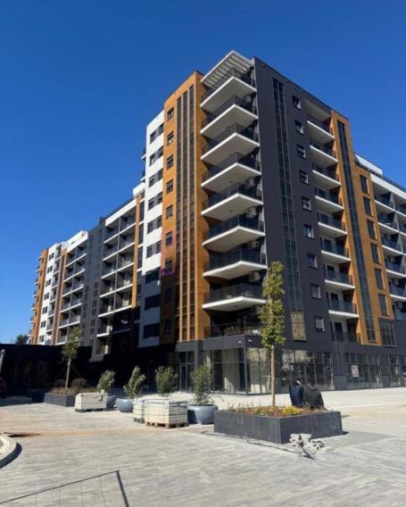 Izdavanje, Poslovni prostor, 261m2 , Stari aerodrom
