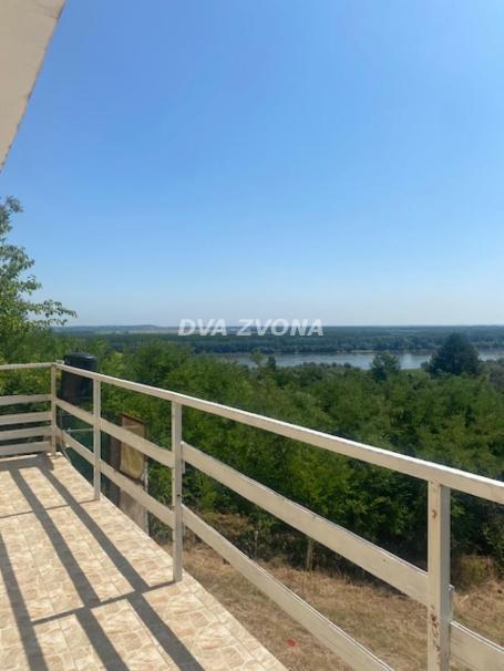 Na prodaju vikendica sa pogledom na Dunav – Stari Slankamen