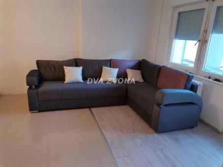 Dvosoban stan 53 m² + terasa 8 m²- NOVO NASELJE-Kompletno renoviran!