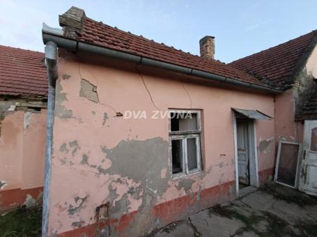 Na prodaju kuća u Novom Bečeju – odlična prilika za renoviranje