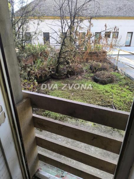 Novija kuća od 300 m2 na prodaju-povoljno