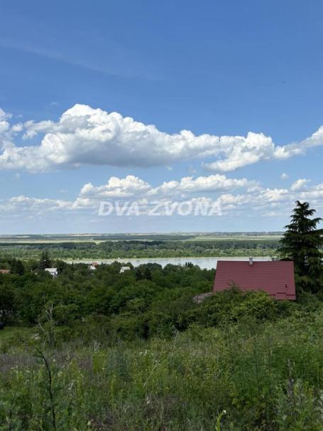 Savršen plac s pogledom na Dunav – Novi Slankamen