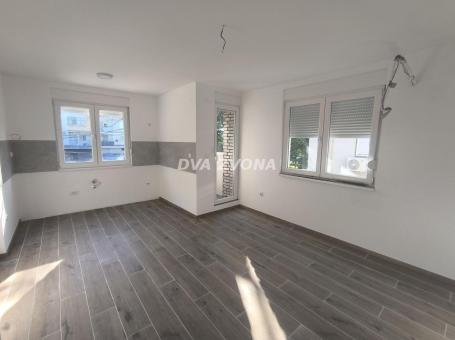PRODAJA - Stan 2. ,5– Petrovaradin, Patrijarha Rajačića