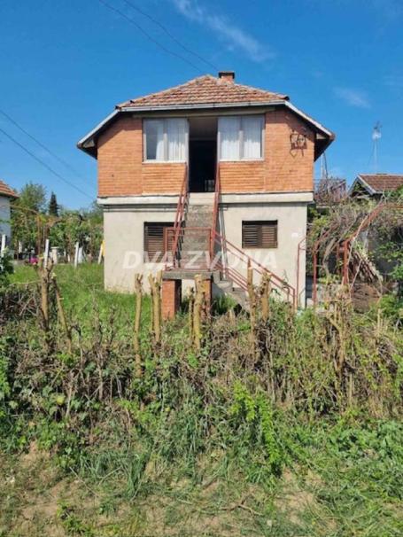 KUĆA 60 M2 U ČORTANOVCIMA-VODOVOD, GAS, STRUJA!