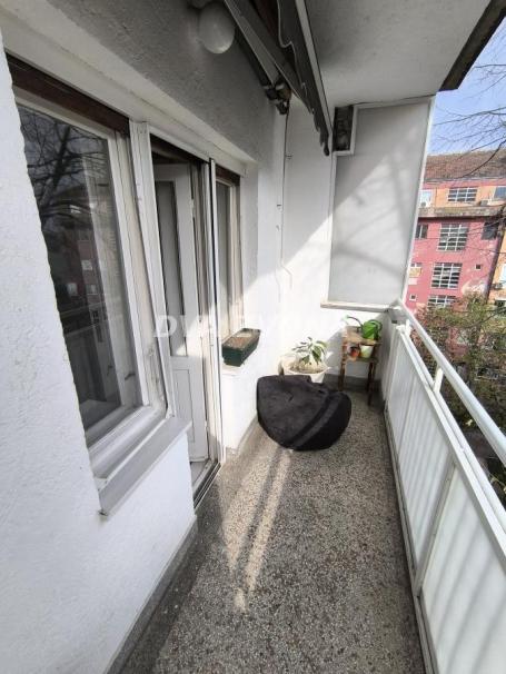 PODBARA STAN SA ODLICNIM RASPOREDOM NA PRODAJU