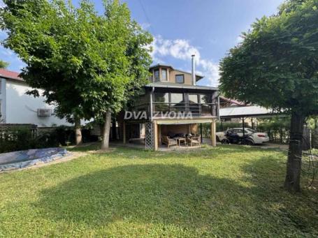Vikendica za Prodaju – Kamenjar, Novi Sad
