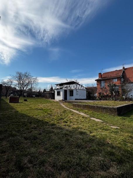 Retkost u ponudi! Građevinski plac u Čortanovcima, nadomak centra SELA!