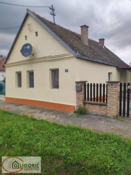 Kuća na velikom placu