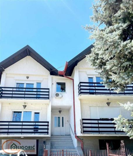 Kuća sa pet zasebnih stanova - Sremčica