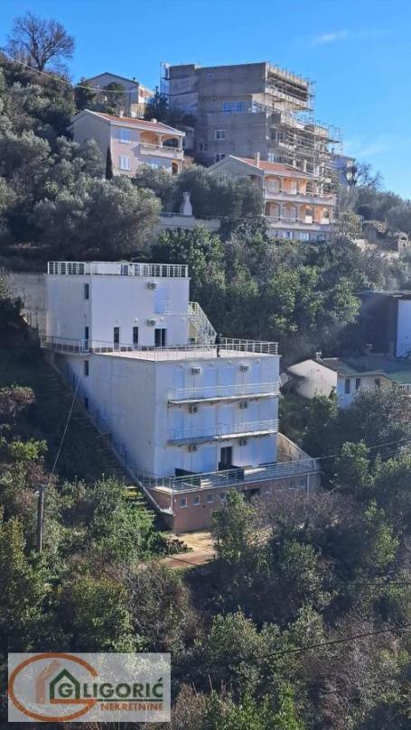 Meterizi-vila sa 11 apartmana-odlična investicija