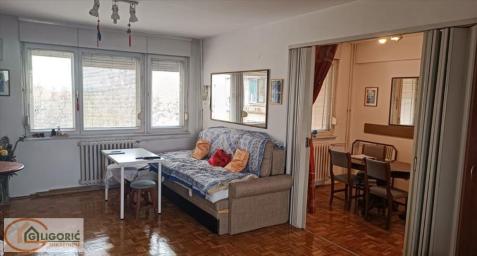 Uknjižen, 3.5 stan u Žarkovu