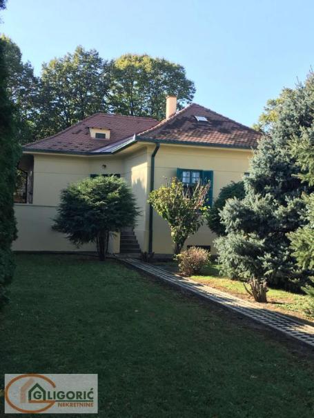 Prelepa kuća-retko u ponudi